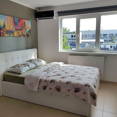 Cozy&Elegant New Studio In Bukarest Exterior foto